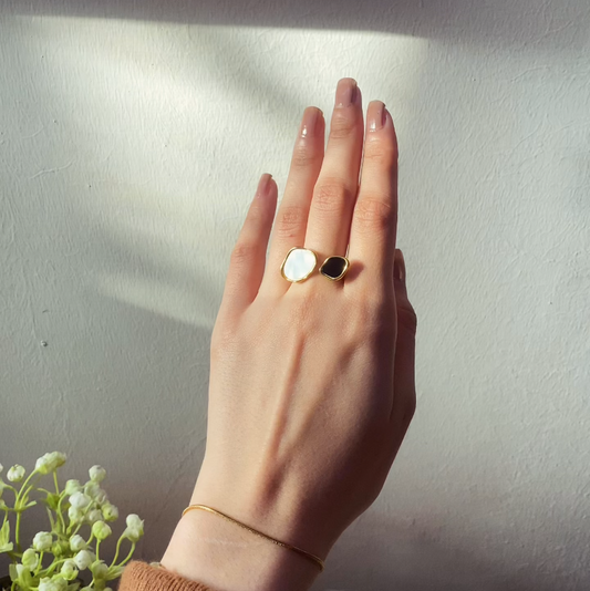 Onyx Pearl Duo Ring