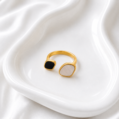 Onyx Pearl Duo Ring