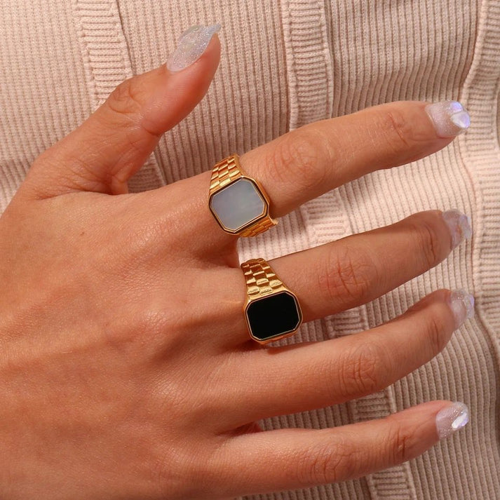 Diva Onyx Ring