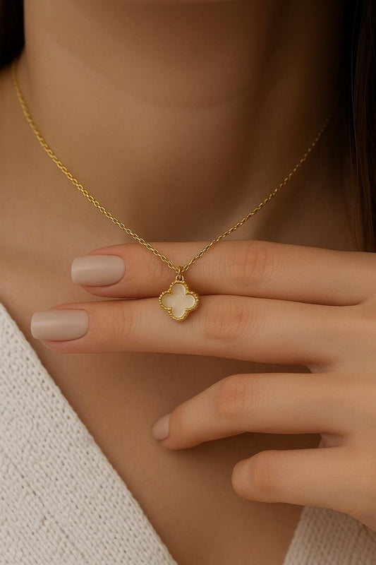 Pearl Clover Pendant Necklace
