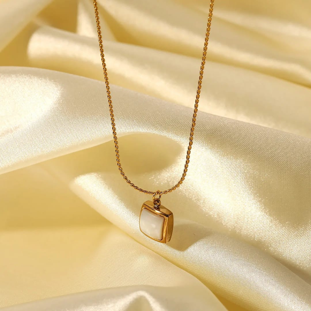 Ivory Cabochon Necklace