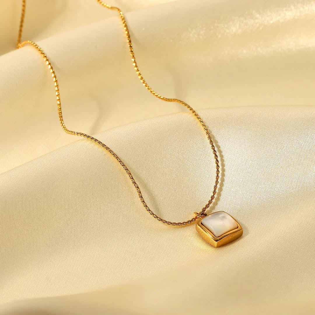 Ivory Cabochon Necklace